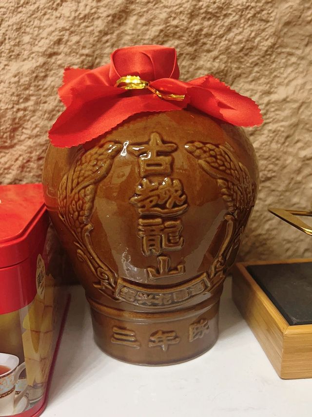 温热好喝，口感纯正的古越龙山黄酒