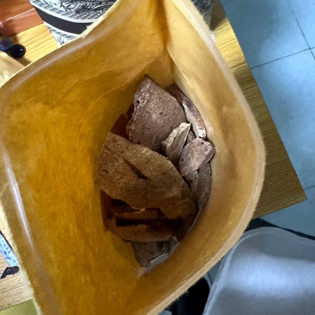 狗狗爱吃牛肝片，去泪痕又美毛！