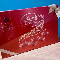 Lindt瑞士莲软心牛奶巧克力，每一口都是幸福的味道！