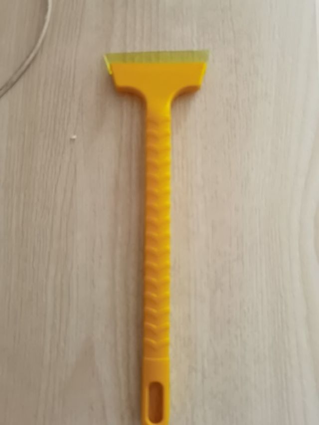 冬日必备神器，铲雪铲冰轻松搞定！