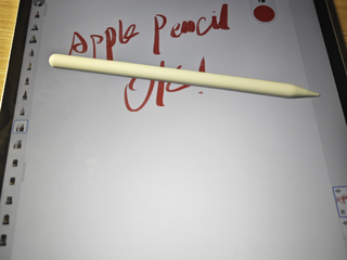 Apple pencil过保且充不进电，可以210换新