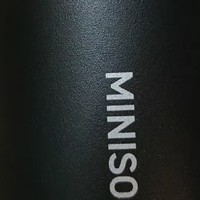 名创优品MINISO保温杯：温暖随行，品质生活的优选