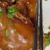 卤香四溢，尝鲜山东美食——猪蹄