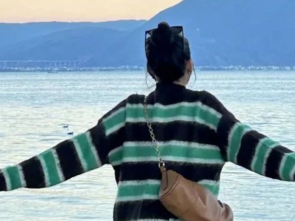 20+女孩利用率最高的5个爱包！大牌和帆布包都有～