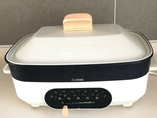 颜狗必备：简约时尚的摩飞奶白色电锅