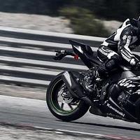 赛道设计的超级摩托：Kawasaki Ninja ZX-10RR