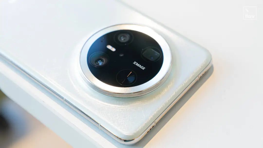 全方位对比华为Mate 70系列与Mate X6：哪款手机值得入手？