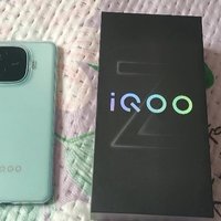 vivo iQOO Z9 官方正品 第三代骁龙7 学生游戏大电池拍照智能手机