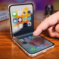 曝苹果折叠iPhone进入开发阶段！屏幕制造商定了