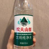 农夫山泉绿瓶水 | 是清流还是浑水？
