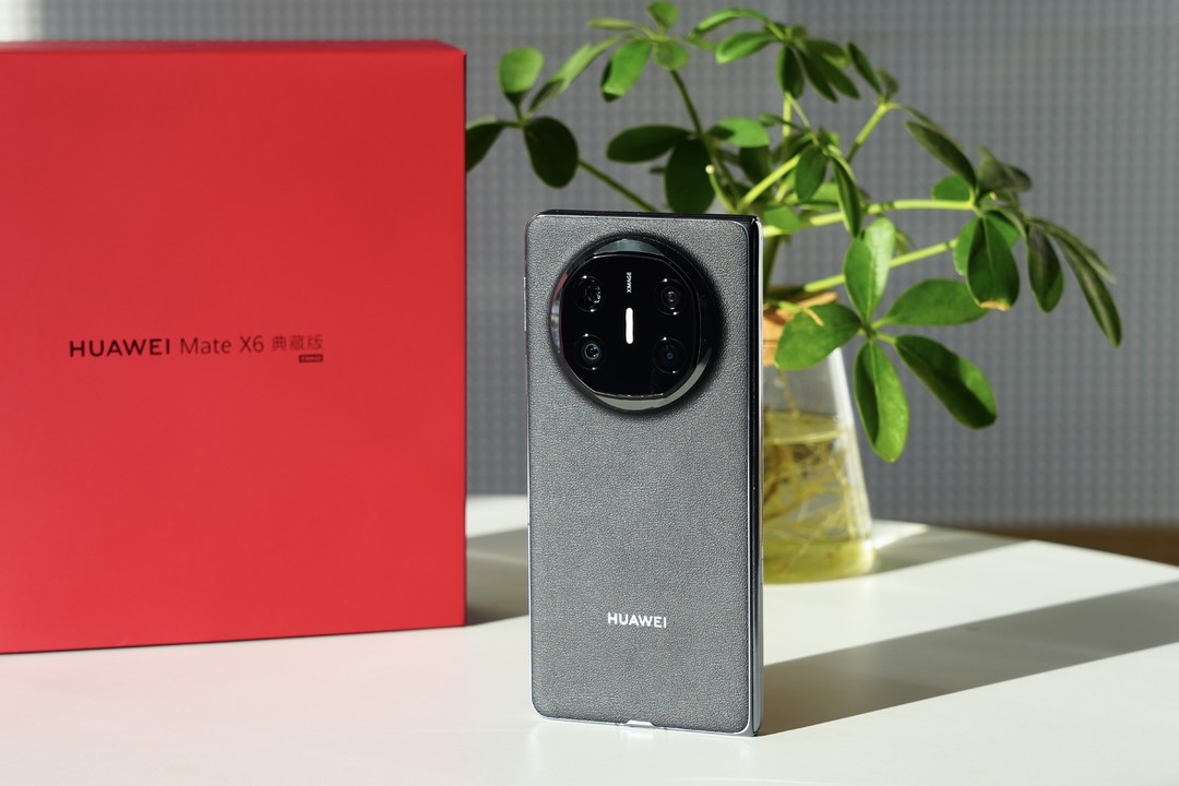 PhoneTalk：红枫原色影像、原生鸿蒙加持，华为 Mate X6一周使用体验
