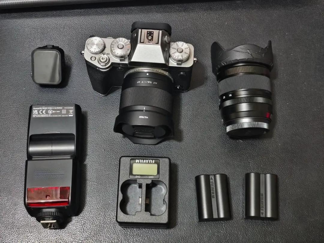 富士XT5与XT50对比：哪个高颜值无反相机更适合你？