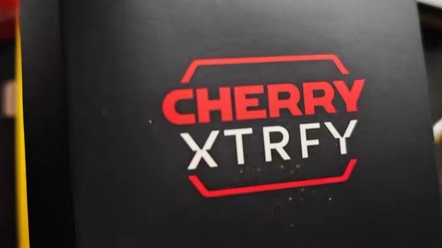 极致精准与舒适握感，XTRFY M68 Pro电竞鼠标