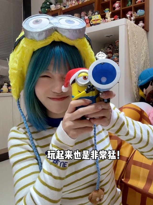 发生了什么，我的小黄人居然干起来了！！！