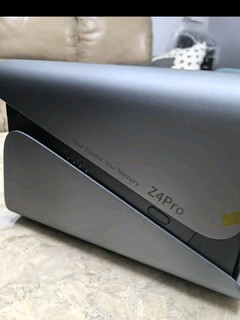 极空间私有云4TB Z4Pro 8G版四盘位Nas网络存储家庭个人云相册