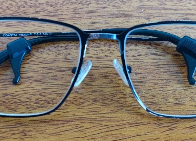 依视路 1.60 膜岩 半钛开箱及一年后使用体验