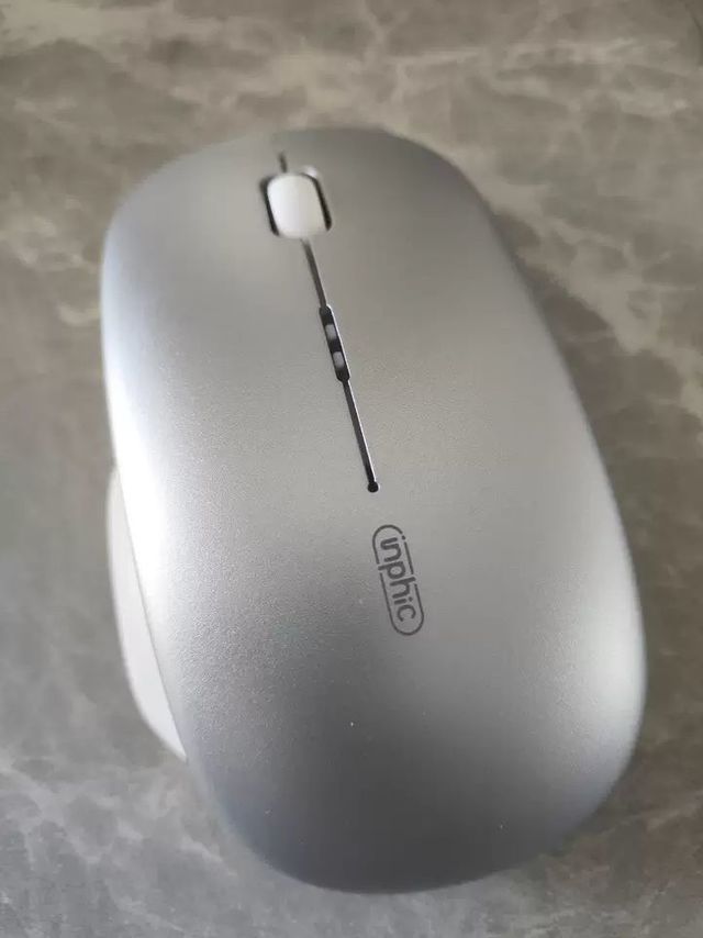 英菲克 M1 二代无线鼠标，是追求静谧操作体验的理想之选