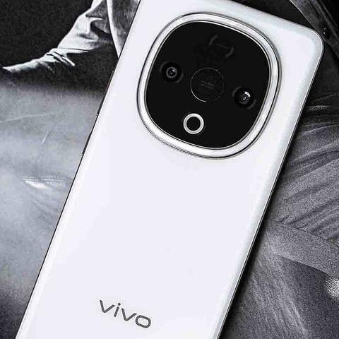 移动音响级大外放+超长续航 vivo Y300手机评测：强得与众不同