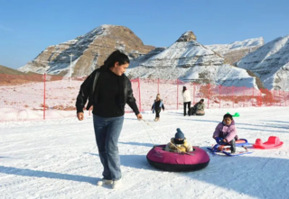 新学滑雪，梦想征服新疆滑雪场