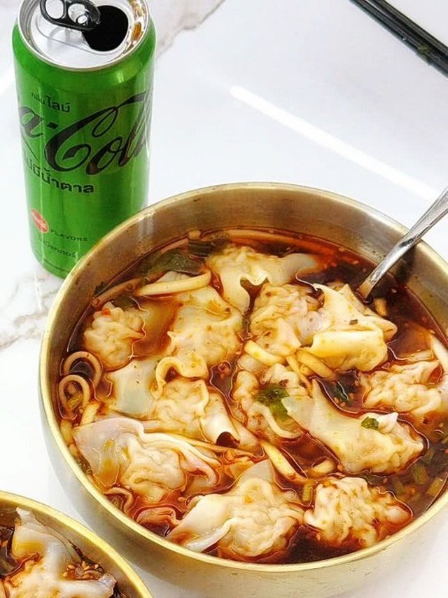 这碗云吞，让人欲罢不能！