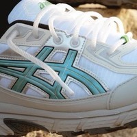 全新 Asics x HIDDEN.NY GEL-Venture 6 鞋款即将发售