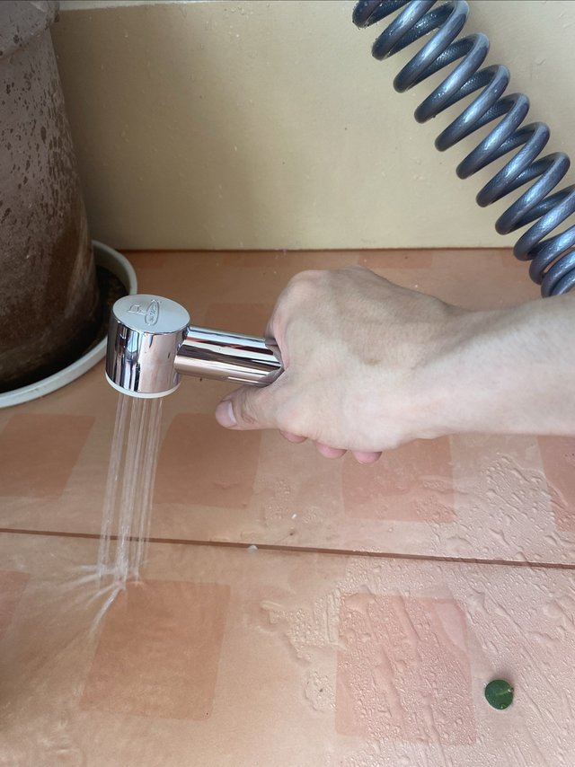 喷枪装阳台，瞬间变成清洁神器。