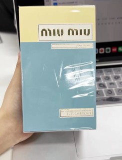 好喜欢MiuMiu的设计风格〡MiuMiu滢蓝浓香水