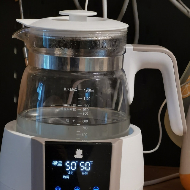 本以为凑合用，谁知是技术流-小白熊恒温调奶器也太顶了吧