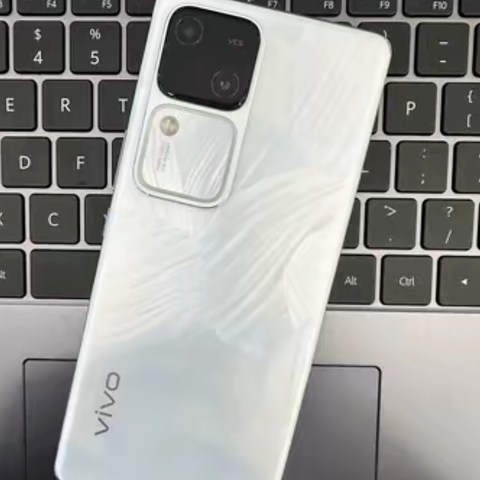 🌸 vivo S18 花似锦：东方美学与科技的融合 🌸