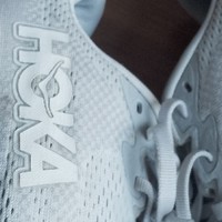 HOKA 林康4跑鞋