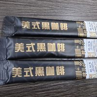 昨夜没休息好，泡杯咖啡当水喝 提神醒脑