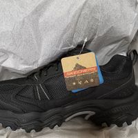 奉小草大人旨意评价：SKECHERS 斯凯奇 徒步云野