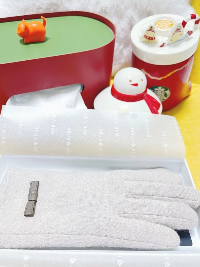 玛丽亚古琦手套，冰月凝雪中的温柔守护