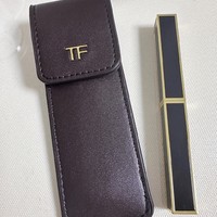 唇间烟棕：TOM FORD极细管152