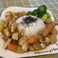 咖喱鸡肉饭，一碗超满足！