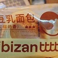 比比赞豆乳面包，一口软糯，甜蜜升级