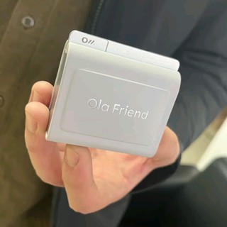 Ola Friend智能体耳机：轻盈长续航，开放式新体验