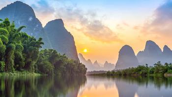 没有冬天，均温20℃！满城花开，温泉自由，这6座避寒胜地，能治愈这一整年的疲惫！ 