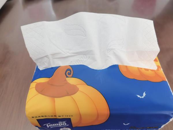 德宝的限定款纸巾挺有意思