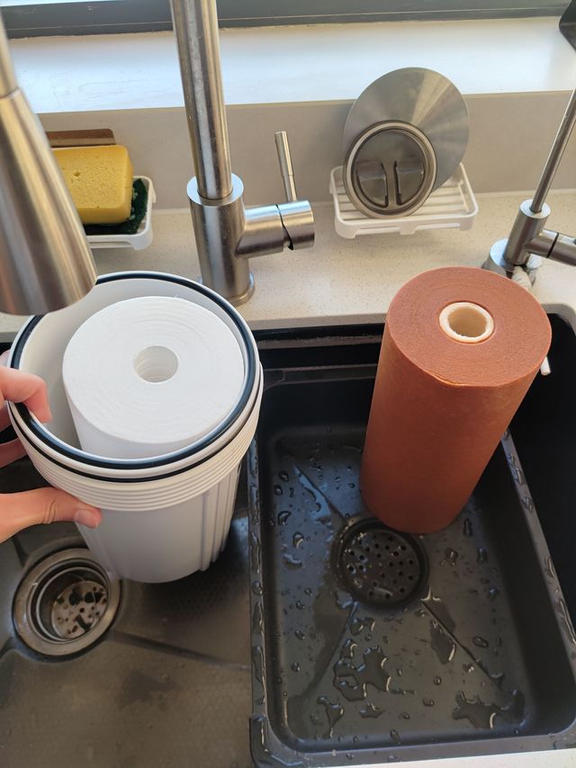 净水器滤芯快换了吧，可别拖着了！用了6个月的滤芯就这个样了