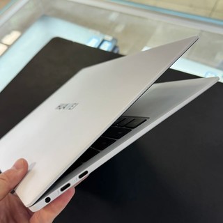 华为MateBook X Pro微绒典藏版：出差办公好帮手，买得超值！