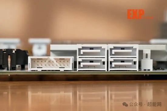 技嘉X870 AORUS ELITE WIFI7 ICE主板评测：纯白好看，性能不错