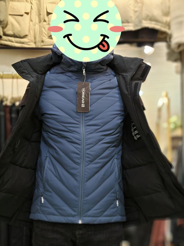 探路者羽绒服清货，140元的90%鹅绒服，自己买的，最强冲锋衣内胆