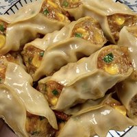 今天吃什么？肥叔锅贴是一种备受欢迎的早餐食品