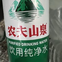 今年夏天买的最便宜的水就是农夫山泉的饮用纯净水！！！