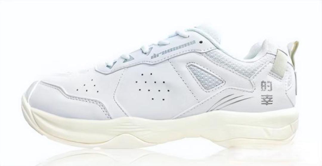 2024球鞋购入指南：从实战性能到时尚潮流全解析