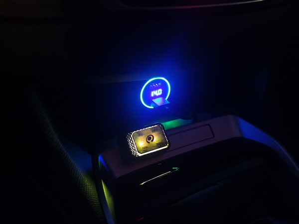 165元路先行Hicar盒子，比不上原厂但确实可以用