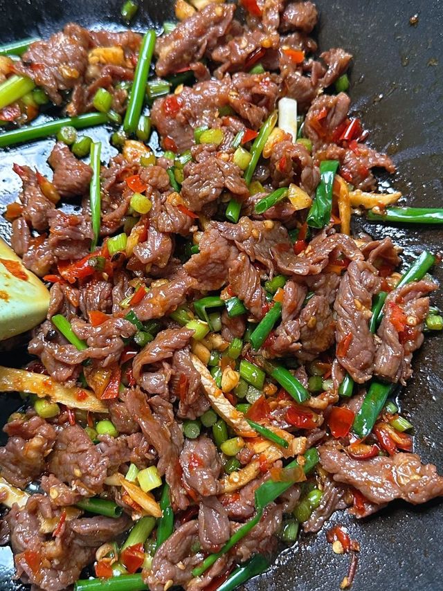 2054我学会了这些技能，做葱爆牛肉！