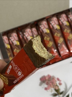 巧克力🍫控！饿了就来点雀巢巧克力口味脆脆鲨！