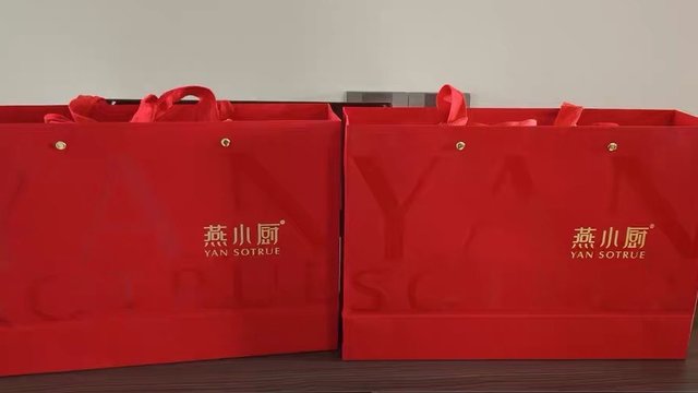 宝子们，年货清单里一定要加上燕小厨即食燕窝礼盒